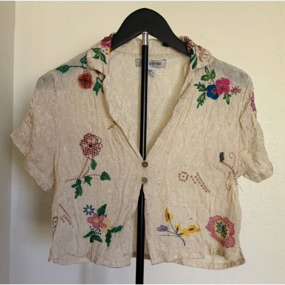 Urban Outfitters Eden Souvenir Floral Embroidered Button-Down Blouse Size S Boho - Picture 2 of 9
